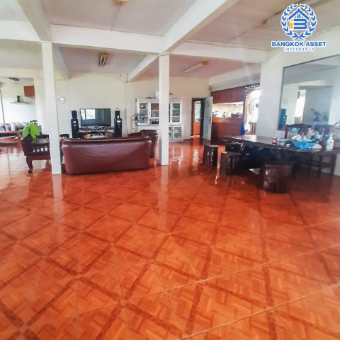 *****บ้านเดี่ยว 3 ชั้นมือสอง ในซอยเอกชัย135 เอกชัย เนื้อที่กว้างขวางมากถึง 74.10 ตร.ว. ฟังก์ชัน 8 ห้องนอน 7 ห้องน้ำ ที่จอดรถ 2 คัน พื้นที่ใช้สอยกว้างขวาง สามารถทำเป็นโฮมออฟฟิศได้ ทำเลดีเดินทางสะดวกสบาย เชื่อมต่อ ใกล้รถไฟฟ้าสายสีน้ำเงิน "สถานีหลักสอง" จองเลย!